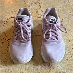 Nike Women's Light Pink Sneakers